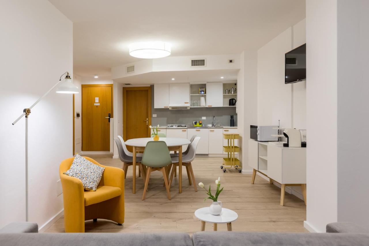 Mama Apartments ริวาเดลการ์ดา ภายนอก รูปภาพ