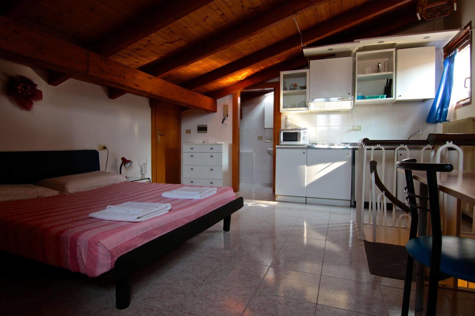 Mama Apartments ริวาเดลการ์ดา ภายนอก รูปภาพ