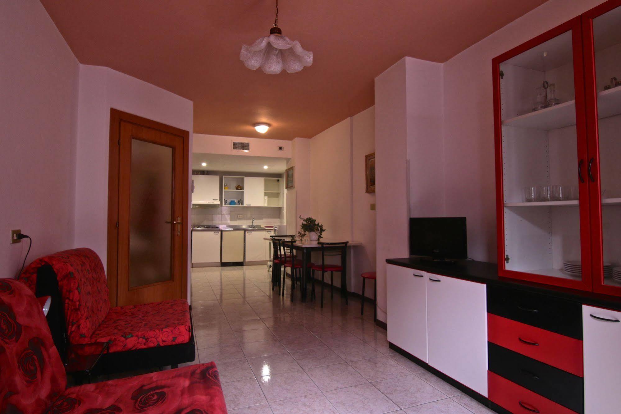 Mama Apartments ริวาเดลการ์ดา ภายนอก รูปภาพ