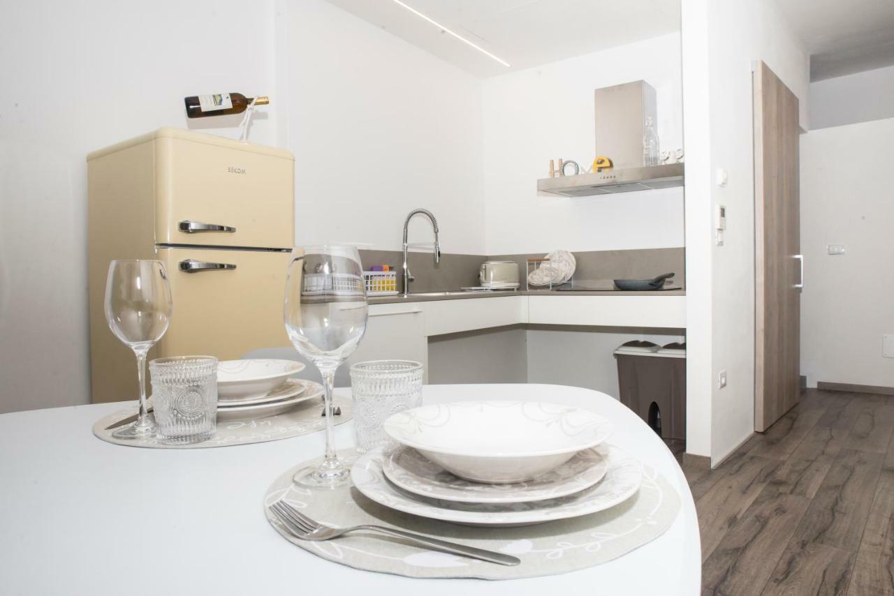 Mama Apartments ริวาเดลการ์ดา ภายนอก รูปภาพ